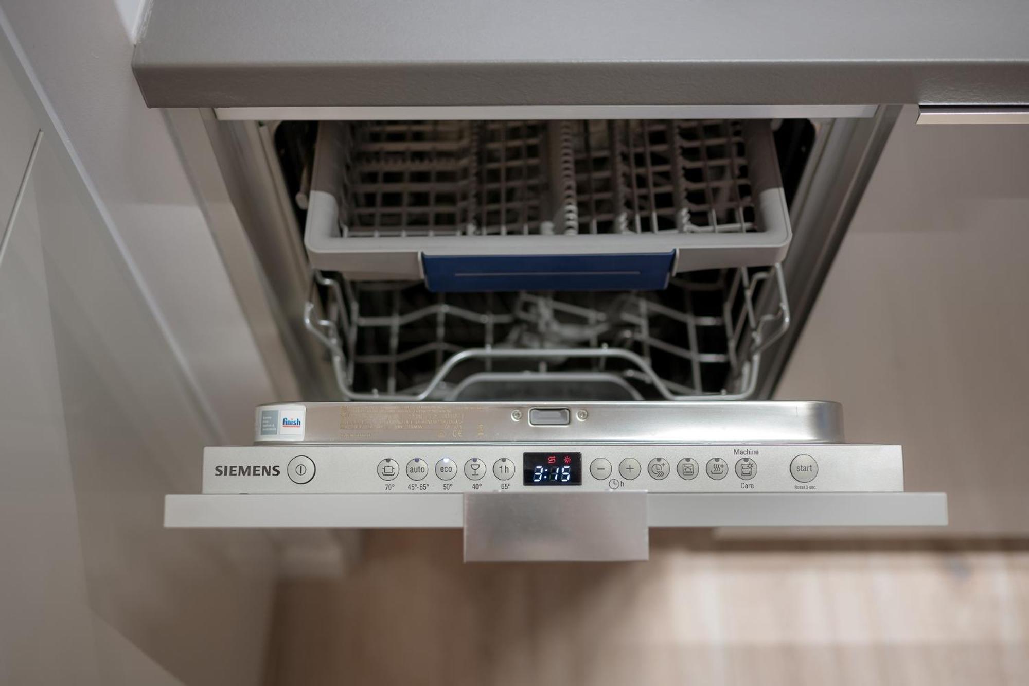 Homestay 3 With Private Parking Торунь Экстерьер фото